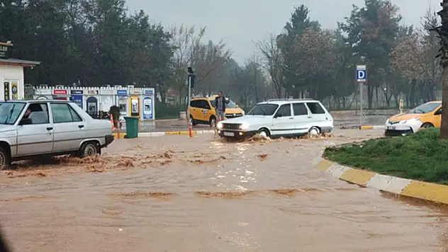 Şanlıurfa'da 'Sahte vali' okulları tatil etti