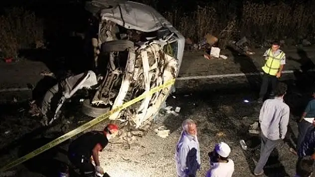 Şanlıurfa'da trafik kazası: 5 ölü,2 yaralı