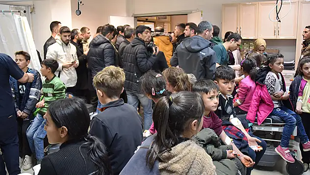 Şanlıurfa'da yemekten sonra rahatsızlanan 150 öğrenci hastaneye kaldırıldı

