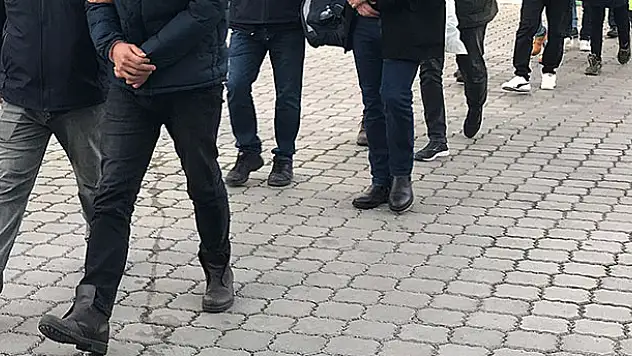 Şanlıurfa merkezli 13 ilde FETÖ operasyonu: 35 gözaltı