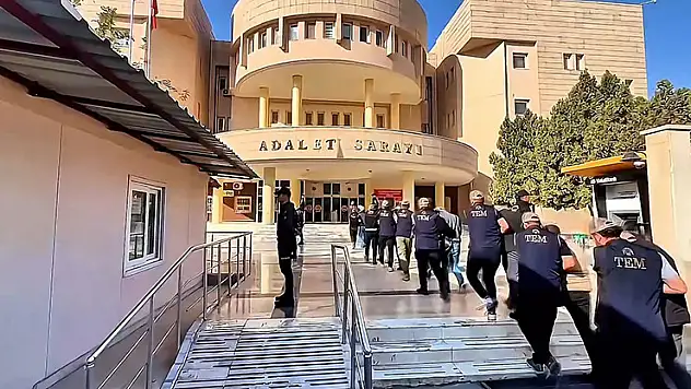 Şanlıurfa ve Gaziantep'te DEAŞ operasyonu 5 tutuklama