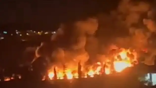 Şanlıurfa'da çarpışan akaryakıt tankerleri alev aldı: 1 ölü
