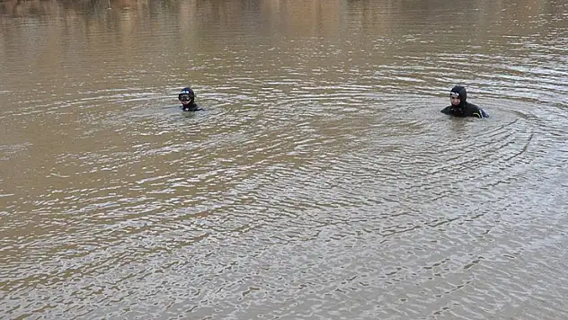 Şanlıurfa'da kanala giren 1'i çocuk 2 kişi kayboldu