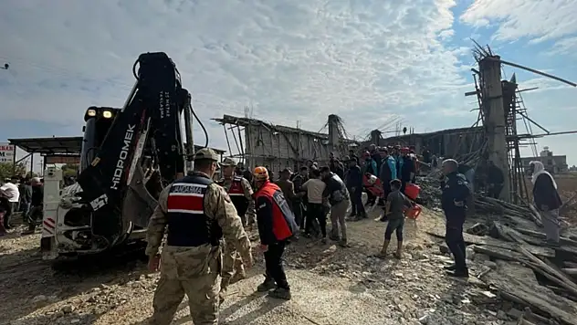 Şanlıurfa'da tek katlı inşaatın çökmesi sonucu 2 işçi hayatını kaybetti