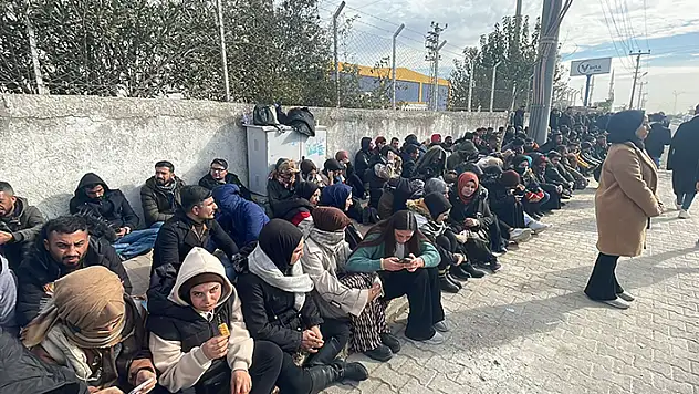 Şanlıurfa'da tekstil işçilerinin eylemi 4'üncü gününde de sürüyor

