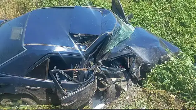 Şarampole devrilen otomobildeki kadın öldü, eşi yaralı
