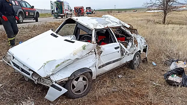 Şarampole devrilen otomobilin sürücüsü: Tansiyonum düştü

