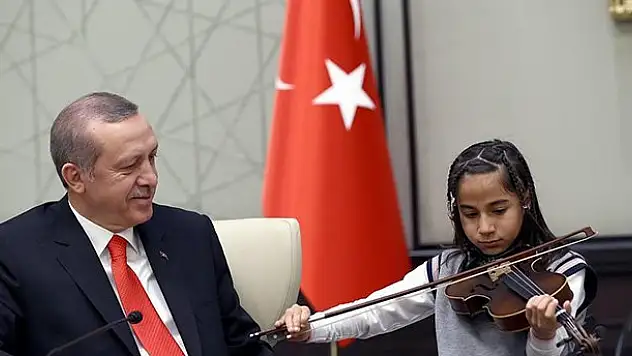 Saraydaki ilk 23 Nisan'da duygu dolu anlar