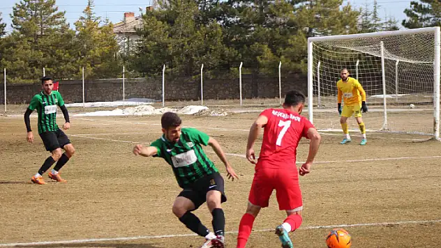 
Sarayönü ile Akşehir berabere kaldı