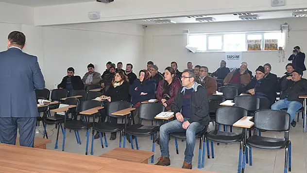 Sarayönü'nde çiftçilere kuraklık sigortası anlatıldı