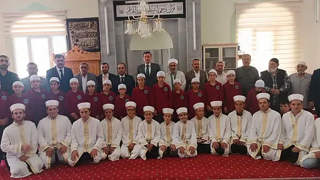 Sarayönü'nde 'Peygamberimiz, Cami ve Namaz' konulu panel