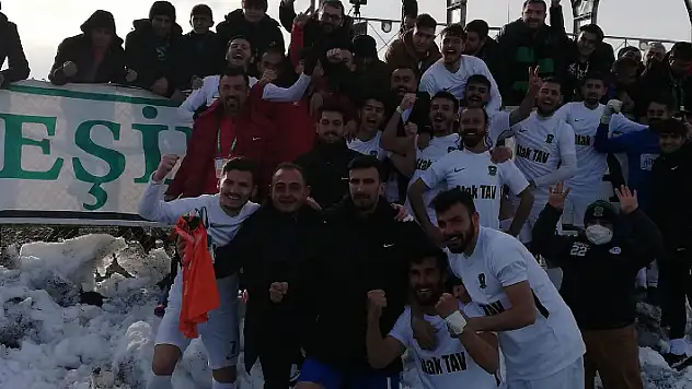 Sarayönü'nde zirve mutluluğu
