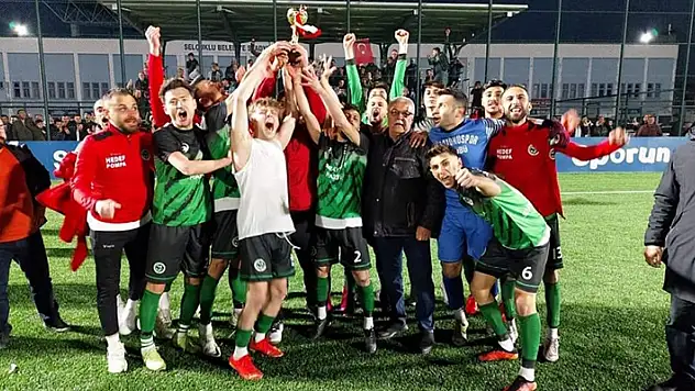 Sarayönüspor hedef büyüttü
