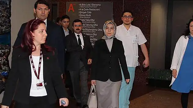 Sare Davutoğlu yaralıları ziyaret etti