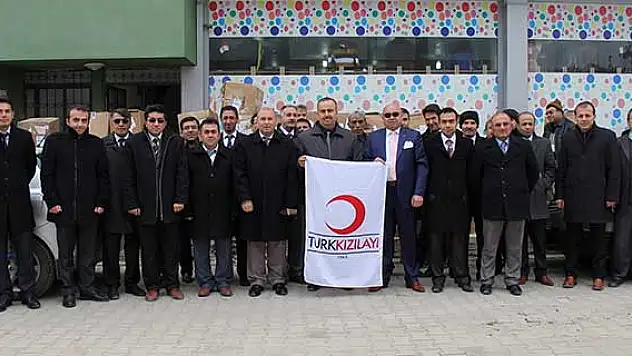 Sarıkaya'da öğrencilere giysi yardımı