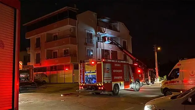 Şarjda tutulan süpürge patladı, ev sahibini itfaiye kurtardı
