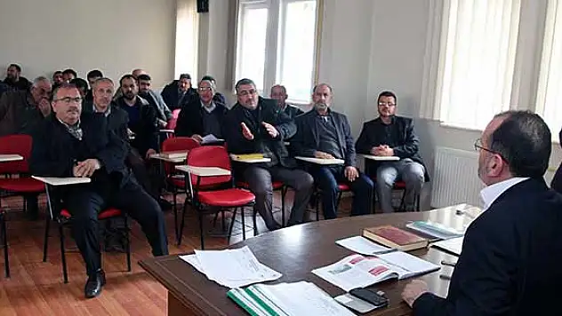 Şarkışla'da imamlar afetler hakkında bilgilendirildi