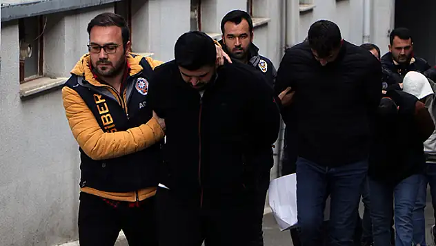 Sazan sarmalı ve oltama yöntemiyle 150 milyon TL vurgun

