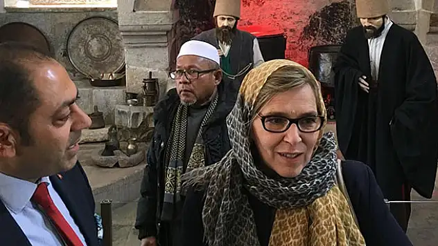 Şeb-i Arus'a Diplomat Akını