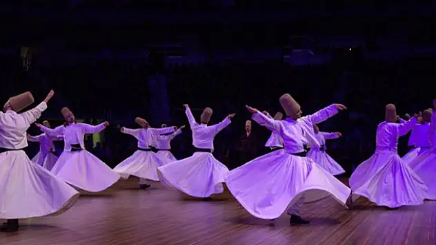 Şeb-i Arus Törenlerini 200 bin kişi izledi