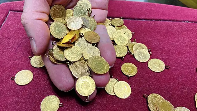 Seçim öncesi artan gram altın fiyatları düşüşe geçti
