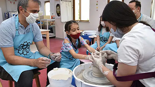 SEDEP Sanat Tasarım Atölyesi baba ve çocuk etkinliğine ev sahipliği yapıyor