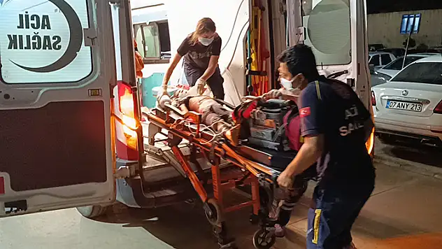 Sedirin altındaki tüfeği almaya çalışan Kübra Nur, silahın ateş alması sonucu öldü
