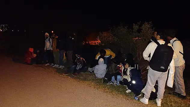 Seferihisar'da 29 kaçak göçmen yakalandı
