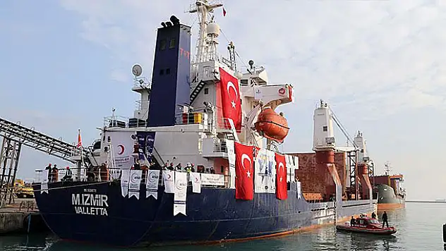 Şefkat gemisi Yemen'e uğurlandı