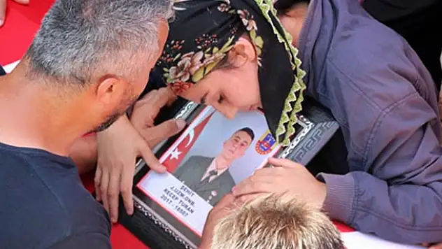 Şehidin cenazesinde gözyaşları sel oldu
