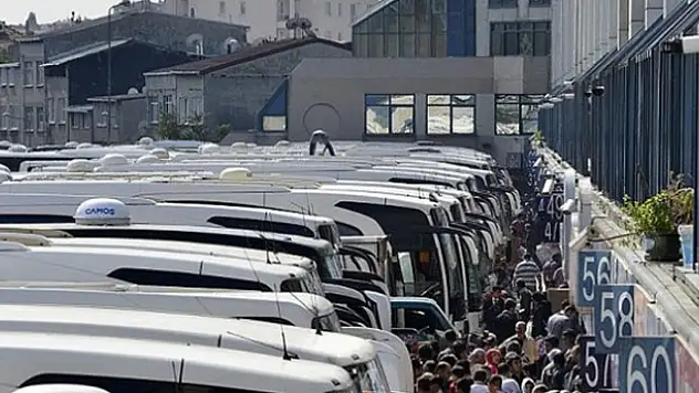 Şehirler arası seyahat yasağı yeniden başladı