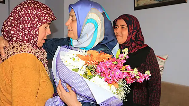 Şehit annesine anlamlı ziyaret