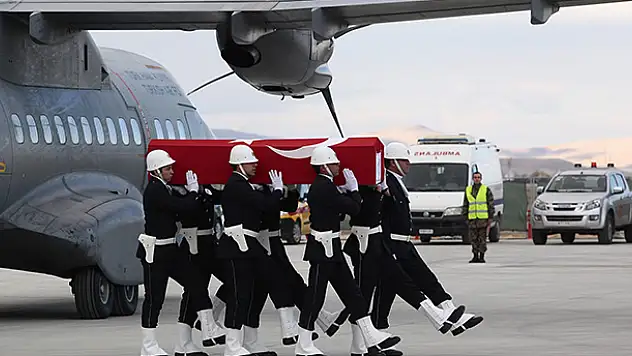 Şehit Arif Demir'in cenazesi Konya'ya getirildi
