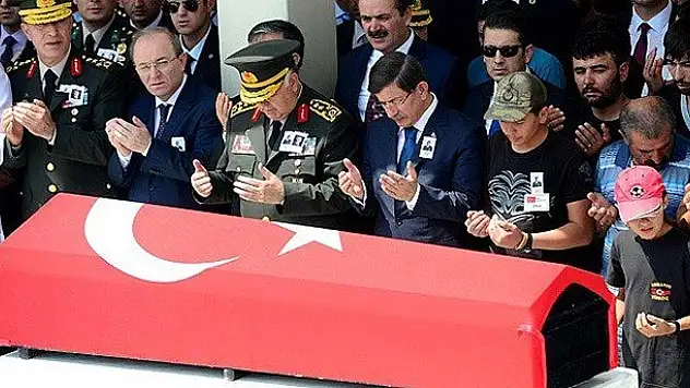 Şehit astsubay Öztürk son yolculuğuna uğurlandı