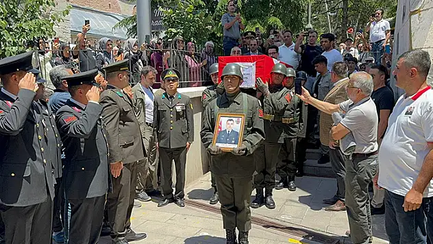 Şehit İstihkam Uzman Çavuş Cebrail Acar, Konya'da son yolculuğuna uğurlandı