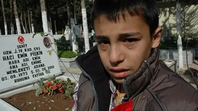 Şehit oğlu hem ağladı hem ağlattı