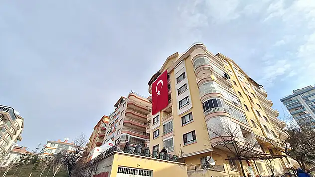 Şehit pilot emniyet amirinin 24 Şubat'ta nişanı varmış

