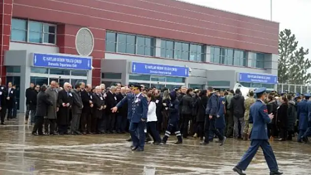 Şehit pilotlar için tören düzenleniyor