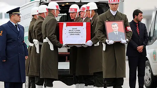 Şehit pilotlar son yolculuklarına uğurlanıyor