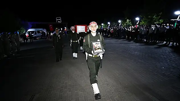 Şehit Piyade Er Furkan Günerigök, Bingöl'de son yolculuğuna uğurlandı
