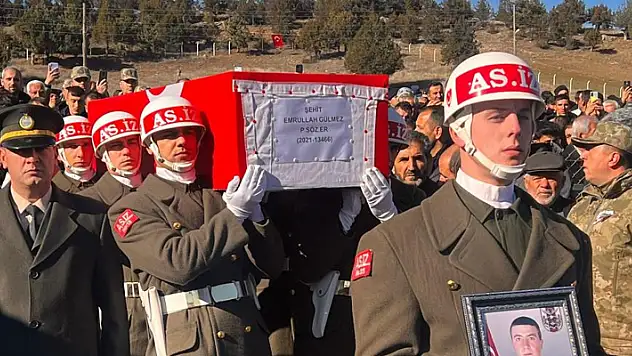 Şehit Piyade Sözleşmeli Er. Emrullah Gülmez, memleketi Göksun'da toprağa verildi