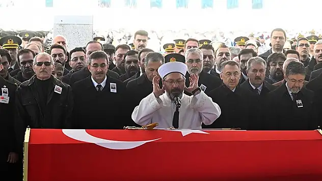 Şehit Piyade Teğmen Eril Alperen Emir son yolculuğuna uğurlandı
