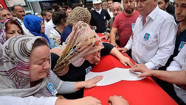 Şehit polis memuru Arslan'ın cenazesi toprağa verildi