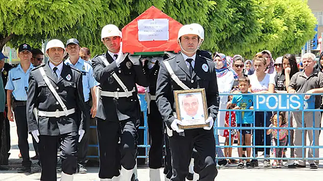 Şehit polis memuru Karaman'da son yolculuğuna uğurlandı