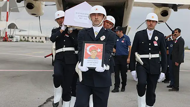 Şehit polis Şeyda Yılmaz'ın cenazesi memleketi Sivas'a getirildi
