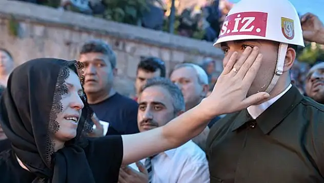 Şehit Uzman Çavuş için askeri tören