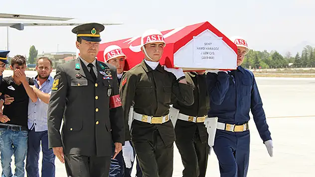 Şehit Uzman Çavuş Karagöz'ün cenazesi Konya'ya getirildi