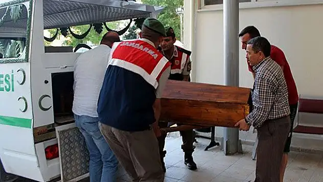 Şehitler Abidesi'nde merdivenden düşen öğrenci öldü