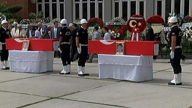 Şehitlere gözüyaşlı veda