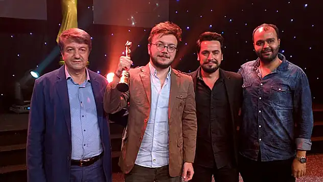 Selçuk İletişim'e ödül